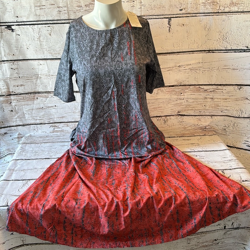 NWT brand new women’s dress size, small red blue with pockets, short sleeve maxi